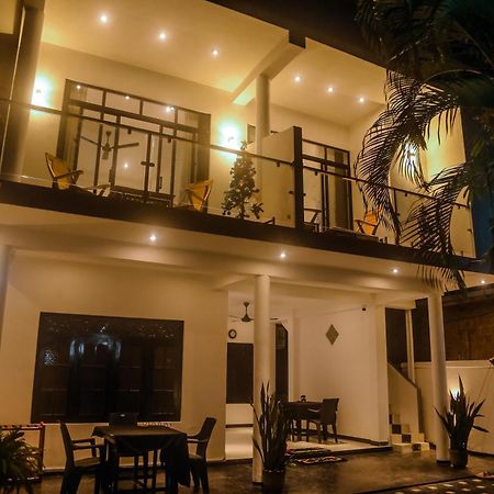 Mirissa Breeze Hotel Exterior photo