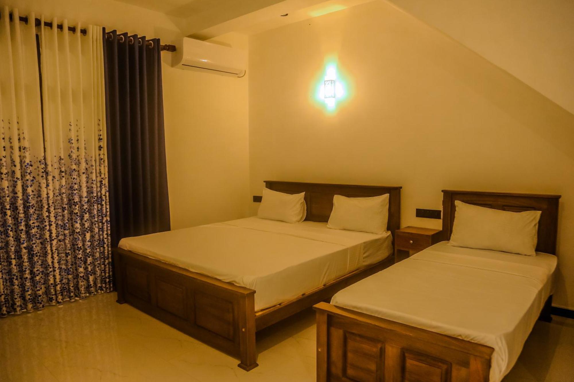 Mirissa Breeze Hotel Exterior photo
