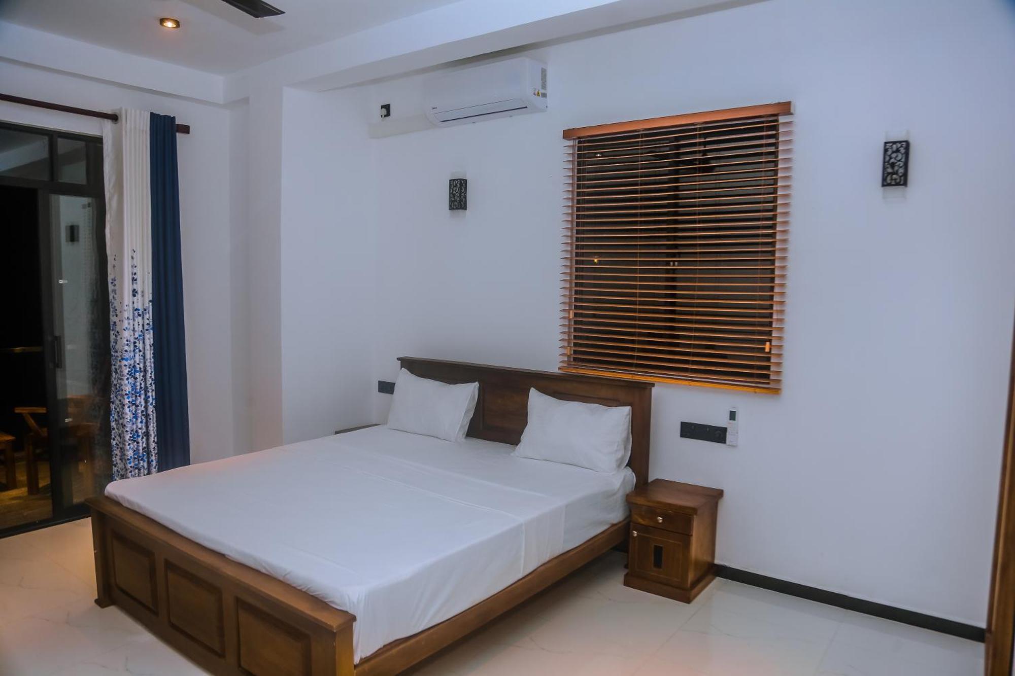 Mirissa Breeze Hotel Exterior photo