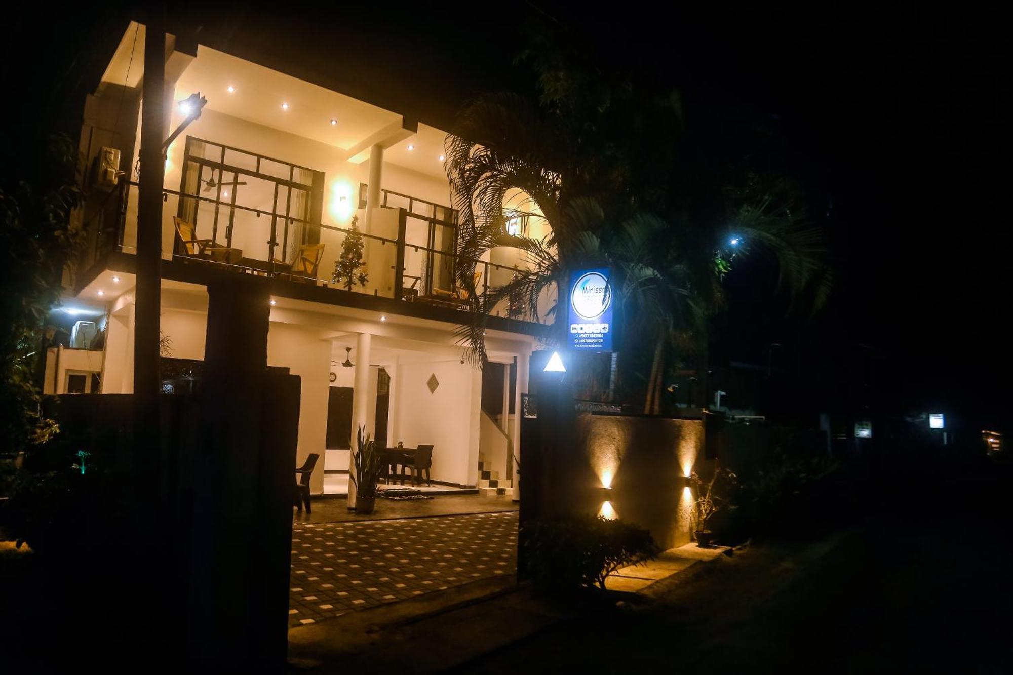 Mirissa Breeze Hotel Exterior photo