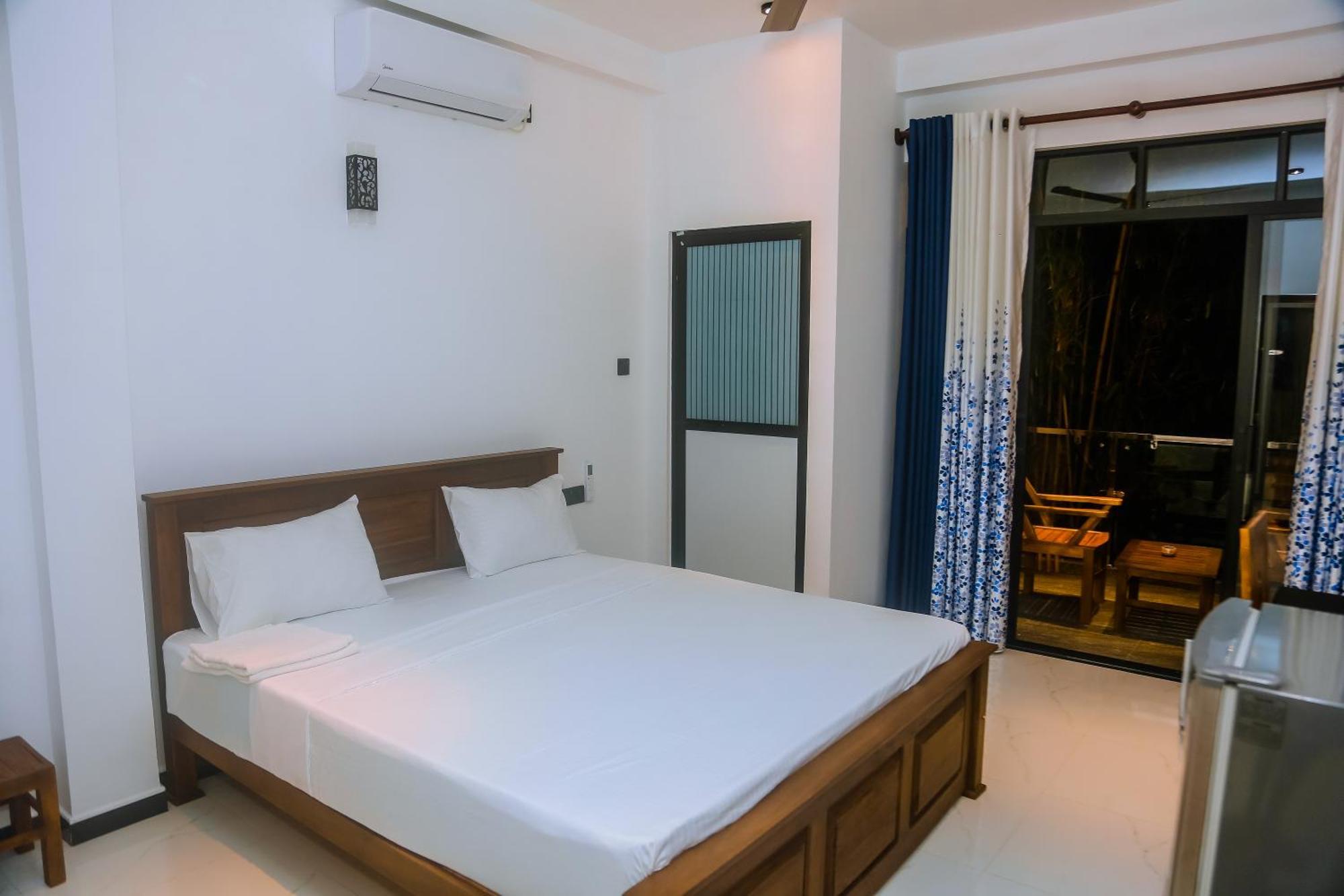 Mirissa Breeze Hotel Exterior photo